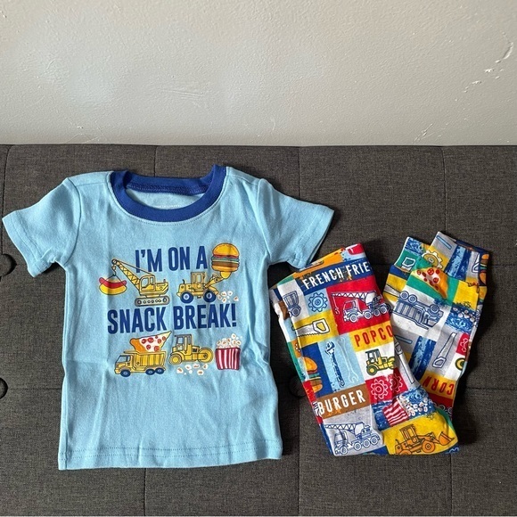 New Boys Truck Pajamas Set  6-9, 9-12, 12-18 months - Picture 8 of 8